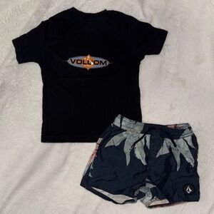 Volcom Black T-Shirt and Patterned Shorts Set (2T)